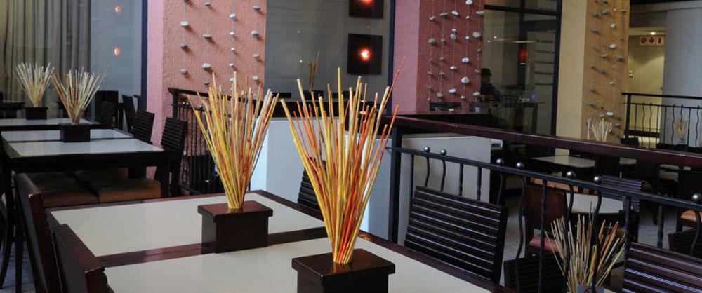 Peermont Metcourt Inn At The Grand Palm, Gaborone Bagian luar foto