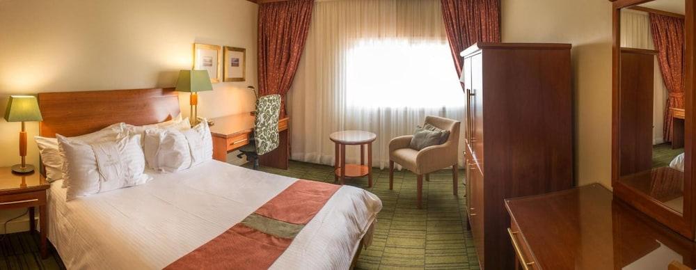 Peermont Metcourt Inn At The Grand Palm, Gaborone Bagian luar foto