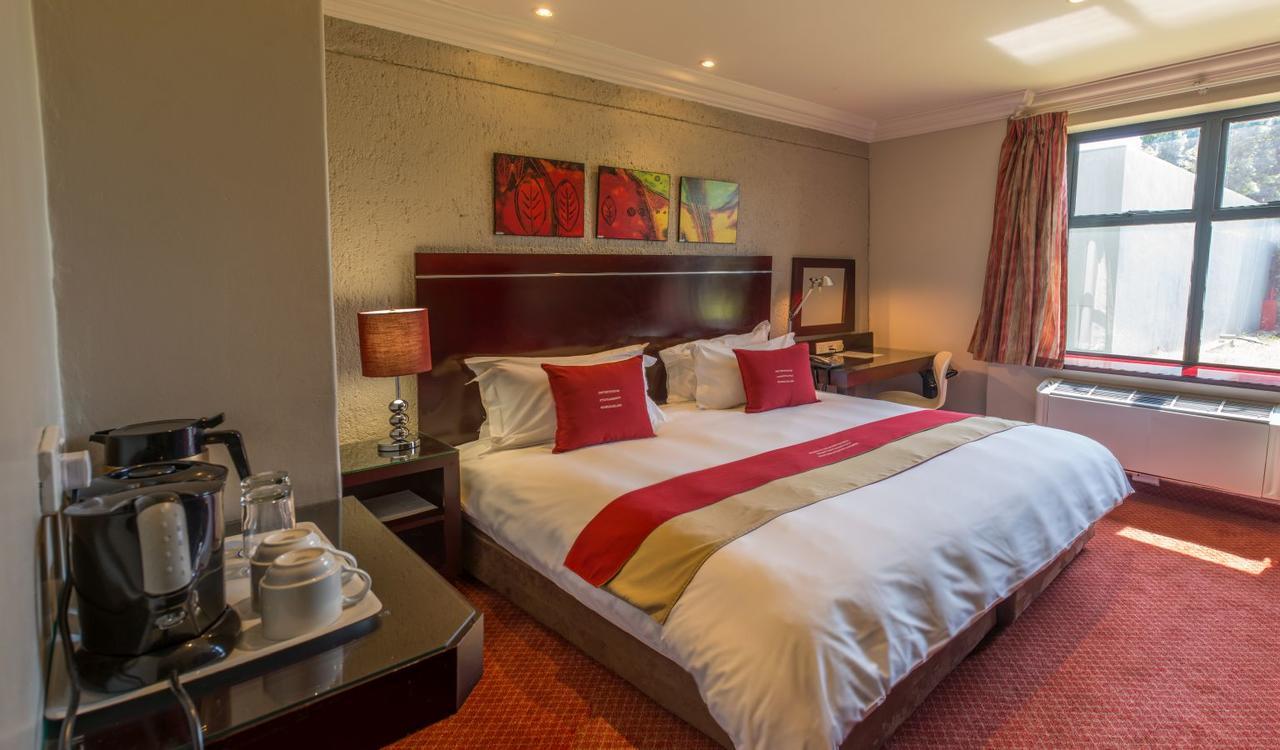 Peermont Metcourt Inn At The Grand Palm, Gaborone Bagian luar foto